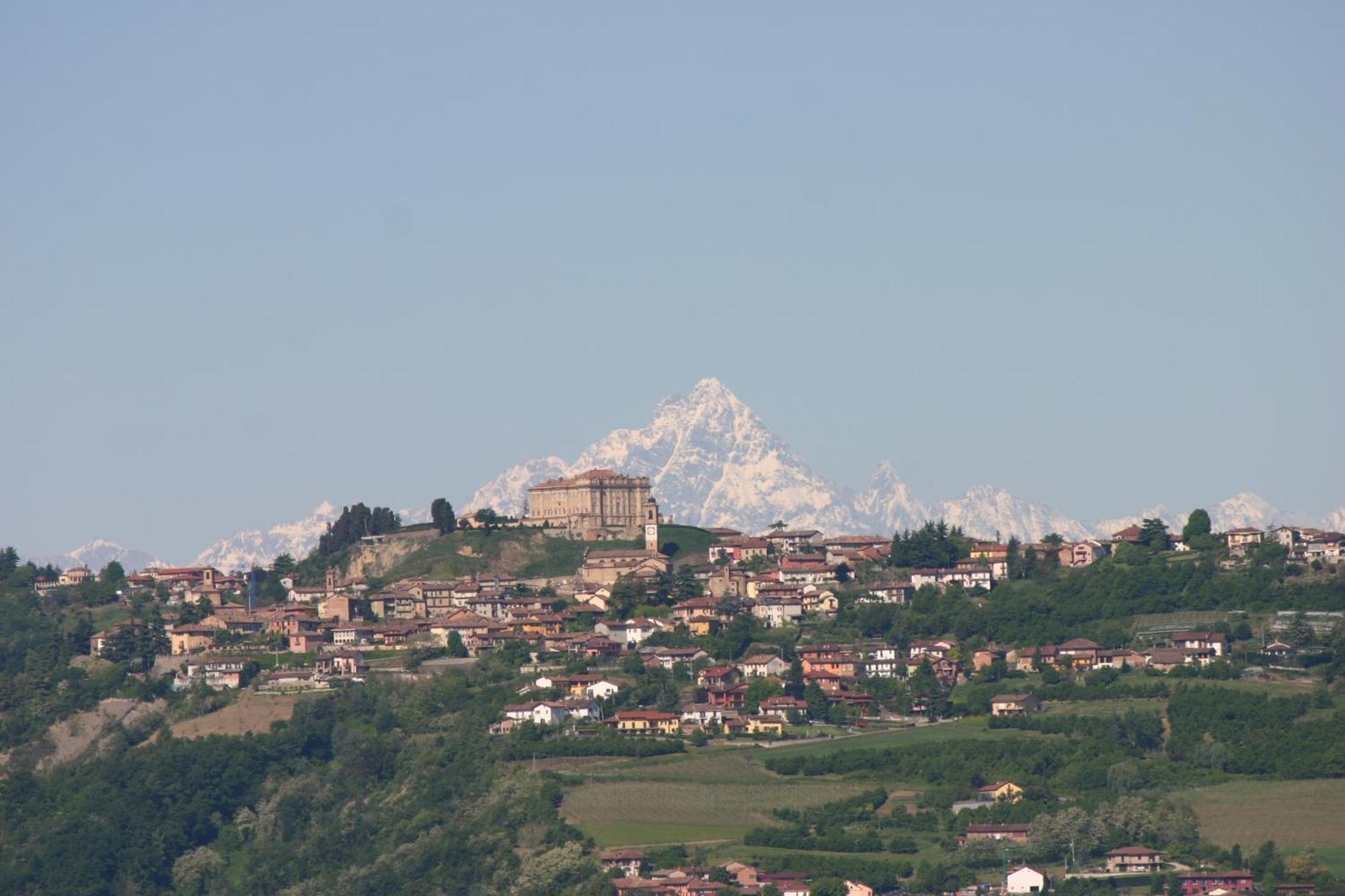 Cascina La Corte Bed & Breakfast Neive Exterior photo